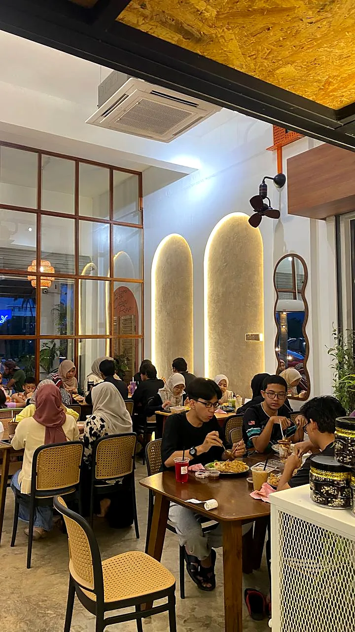 Sudut santai di Cabin Rose Station, Kemaman